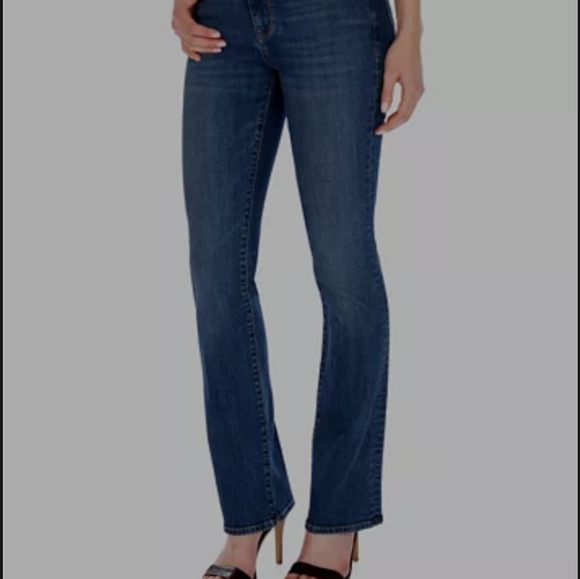 Lucky Brand Denim - Lucky women's sweet 'n' low jeans Great condition